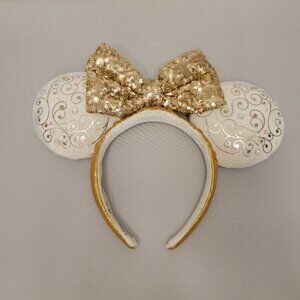 Disney World 50th Anniversary White & Gold Sequin Minnie Ear Headband with light
